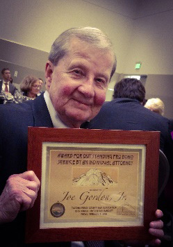 Joe Gordon, Jr receives Pro Bono Award for outstanding work with Washington Web Lawyer